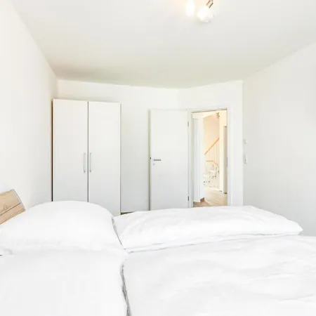 Vakantiehuis Seewolke 10 *